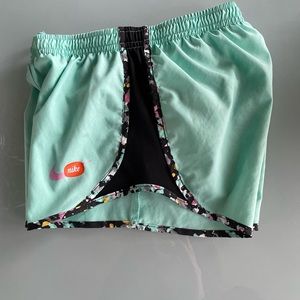 Girls Nike Short